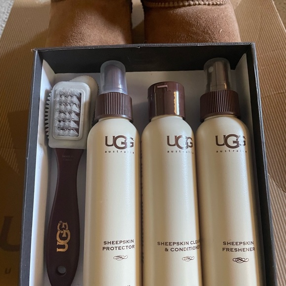 UGG Classic Tall in Chestnut - Picture 4 of 5